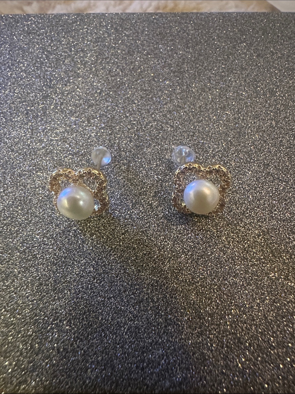 Elegant Clover Genuine Freshwater River of Pearl Stud Earrings -